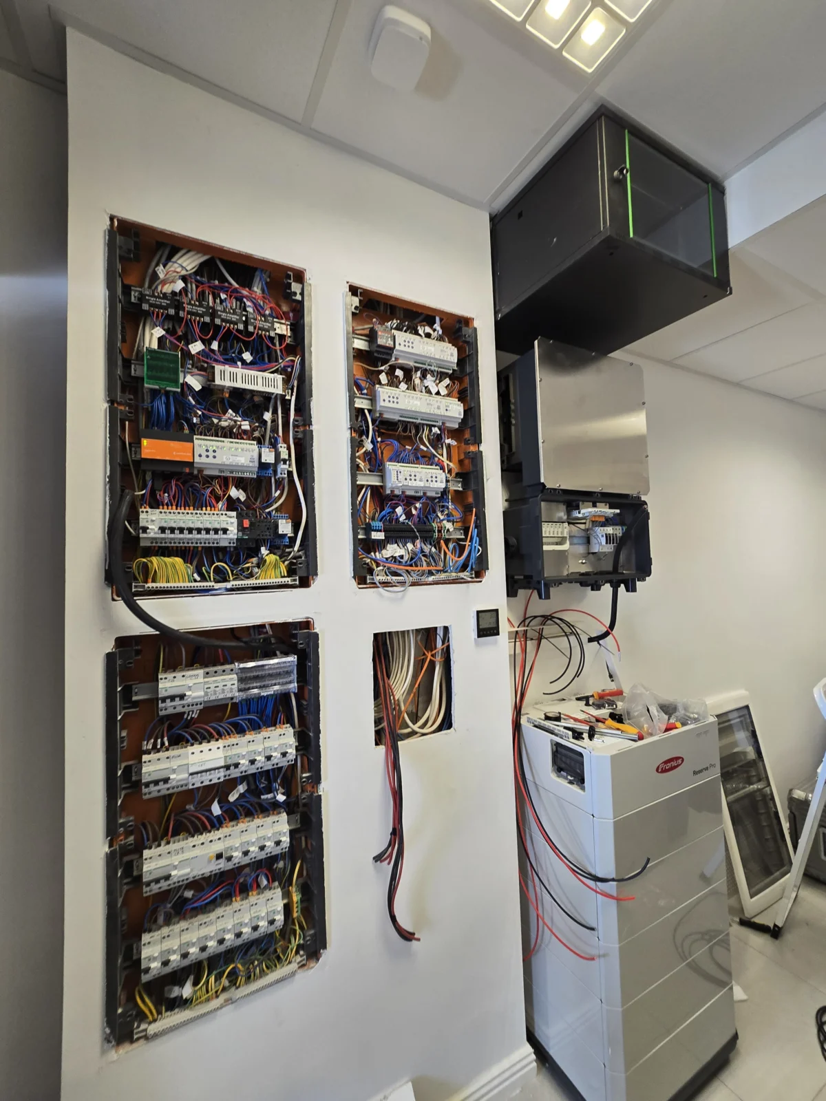 Sistem fotovoltaic PowerSense 15 kWp în Voluntari, Ilfov